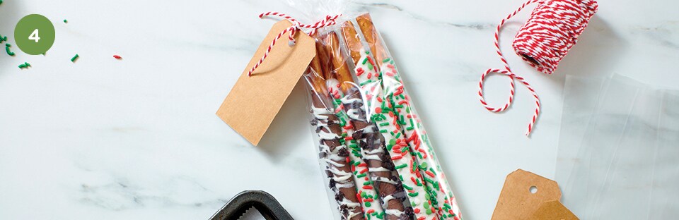 Packaging finished pretzel in gift bag